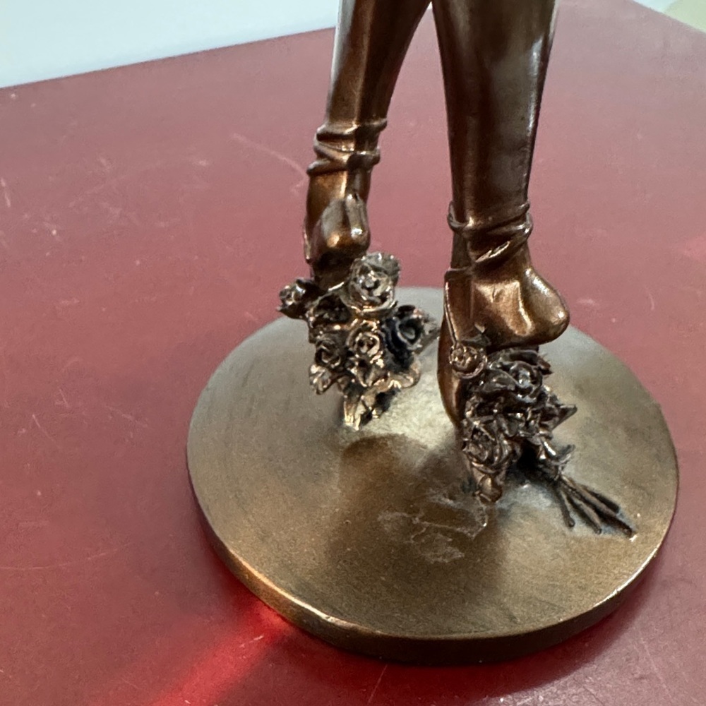 Elegant Ballerina Bronze Style (Resin) Statue 16 3/4"H x 6"W - Vintage - Picture 12 of 13